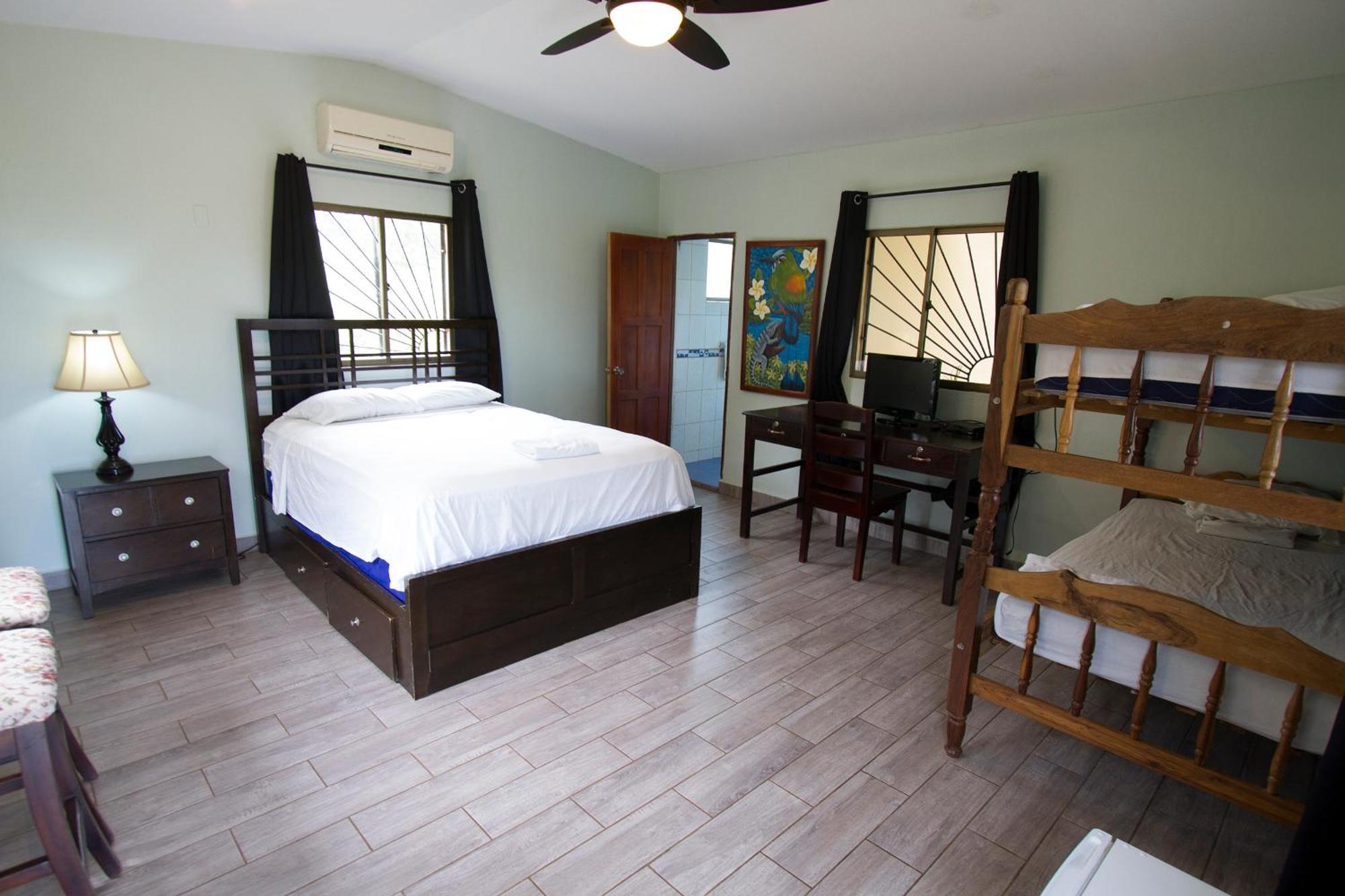 Nicawaves Popoyo Quarto foto