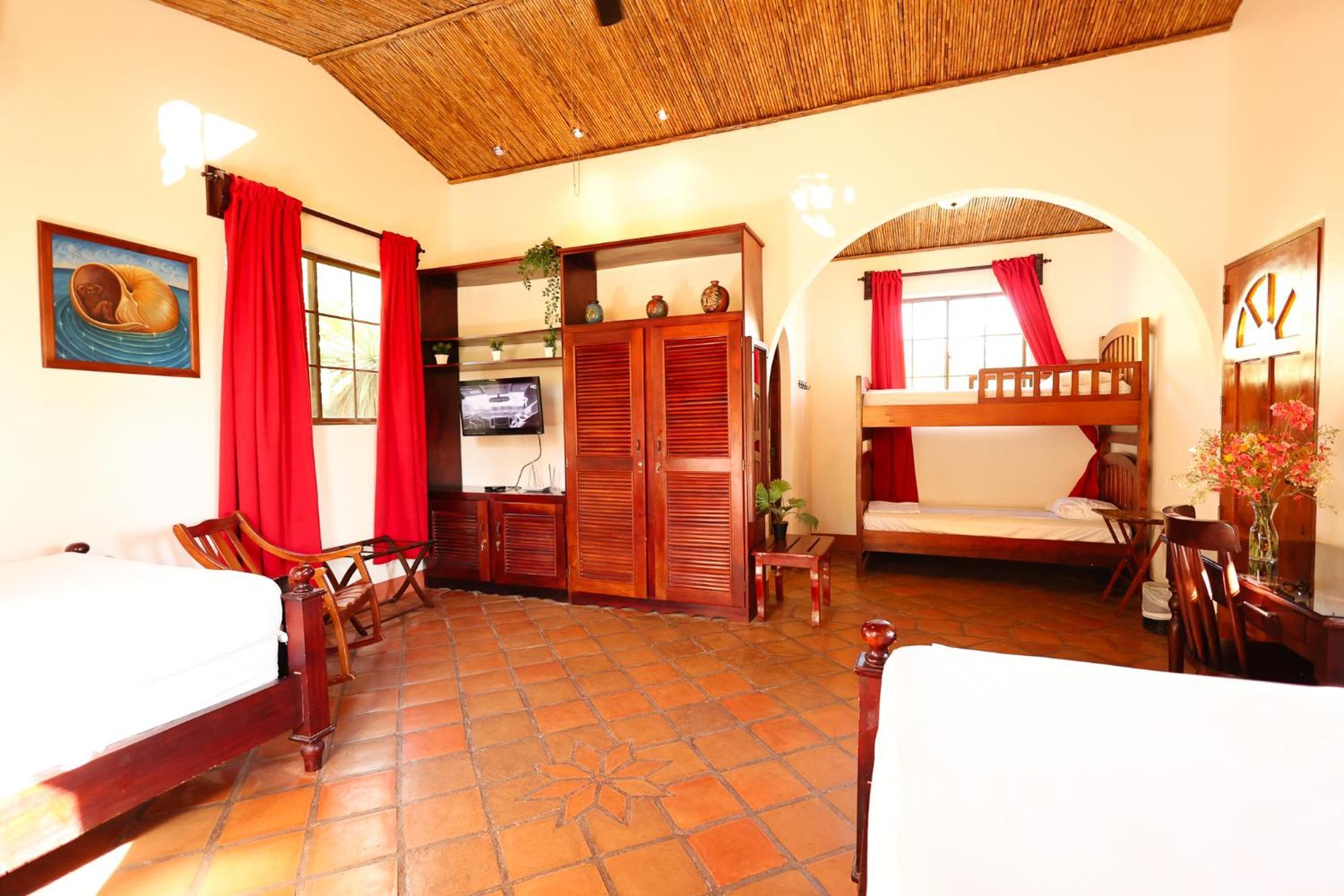 Nicawaves Popoyo Quarto foto